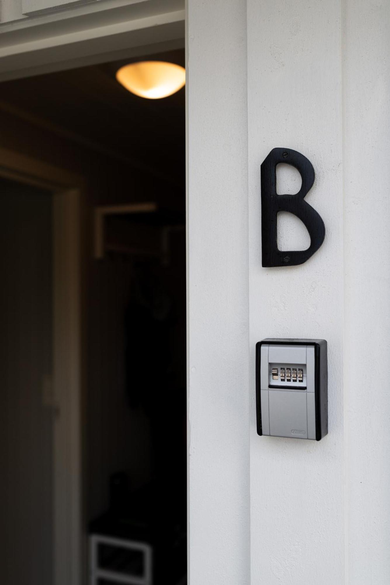 Lofotlove Apartments - Modern And Comfy Apartments Close To Nature Sorvagen Exterior photo