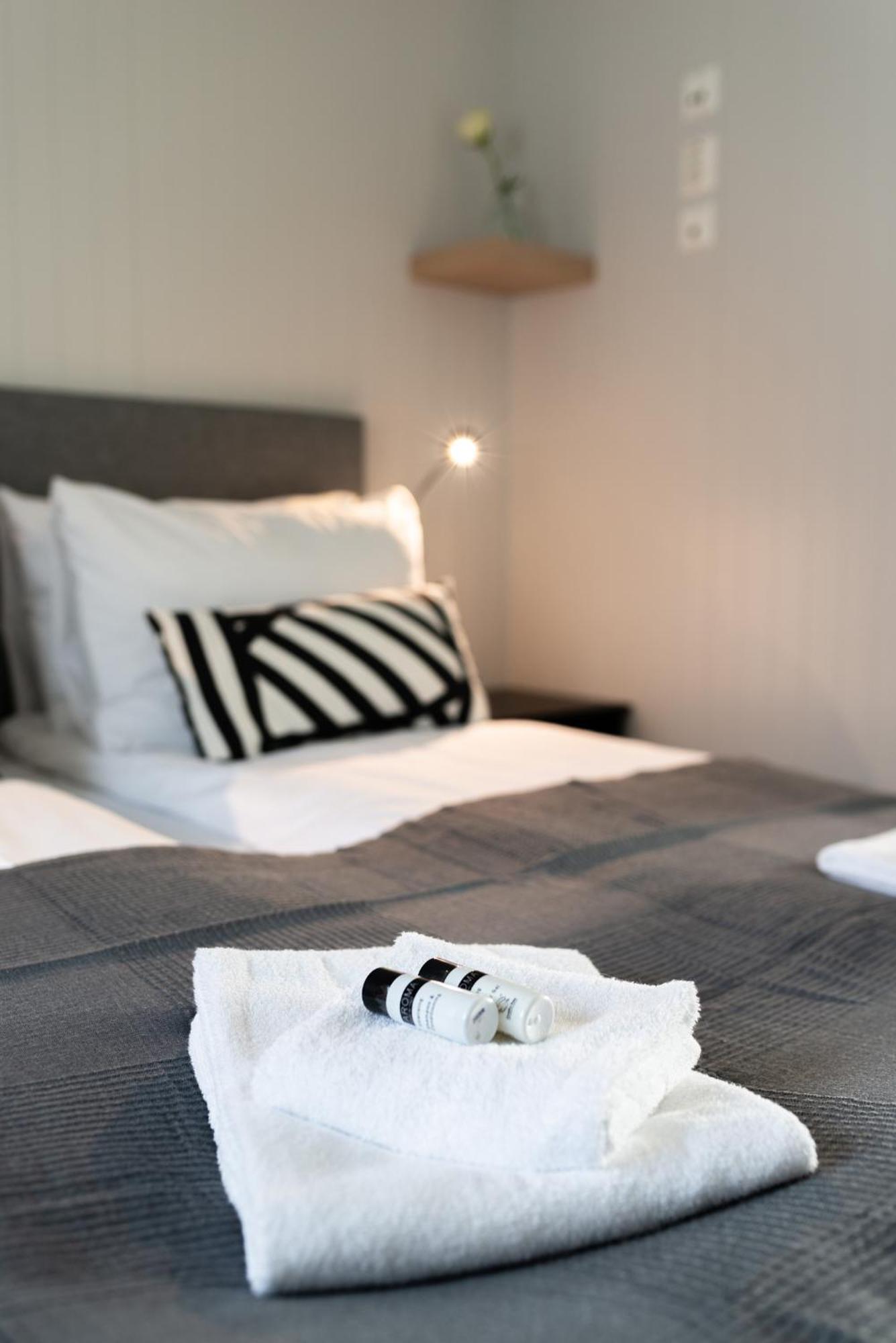 Lofotlove Apartments - Modern And Comfy Apartments Close To Nature Sorvagen Exterior photo